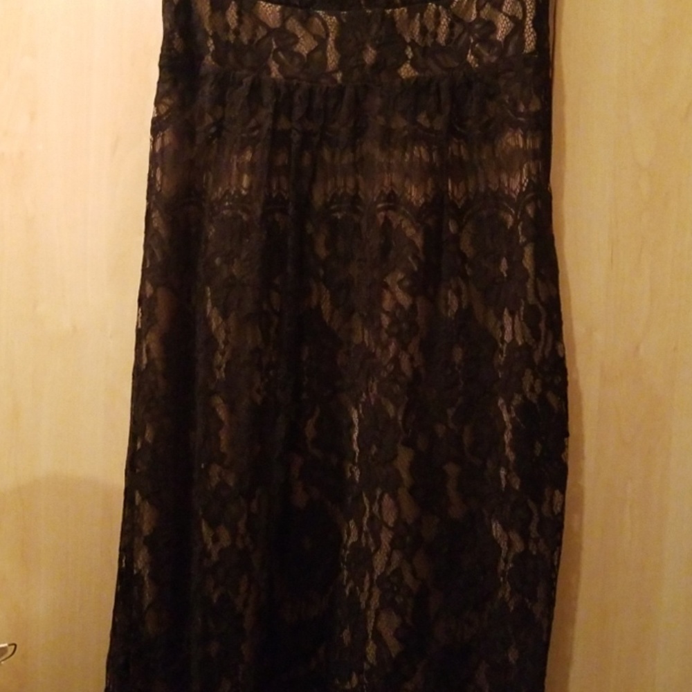Dress - Picture 2 of 4